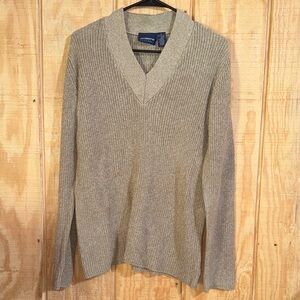 Liz Clairborne LizSport Women’s Tan V Neck Sweater